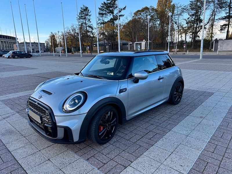 Silber Gebraucht 2023 Mini John Cooper Works Kleinwagen | 36.500 € (Teuer) - Bild 1/4