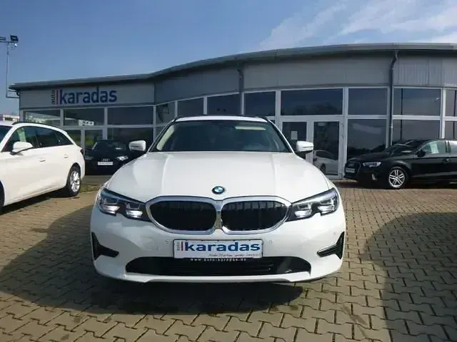 Gebraucht BMW 320 Advantage 190 PS (139 kW) 2019 Weiß Kombi