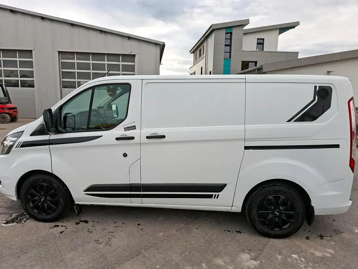 Gebraucht Ford Transit 131 PS (96 kW) 2018 Weiß Van / Kleinbus