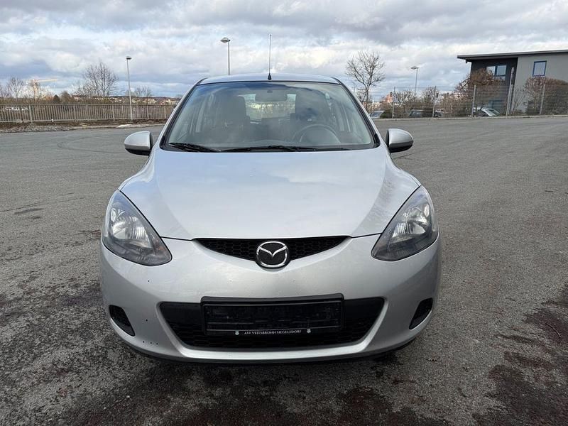 Gebraucht Mazda 2 Independence 86 PS (63 kW) 2007 Silber Kleinwagen