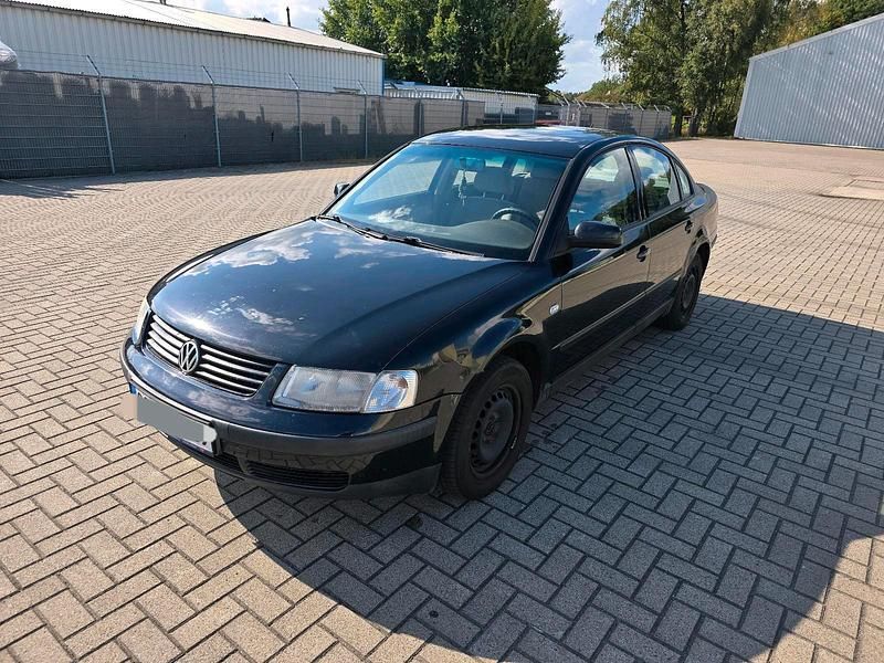 Schwarz Gebraucht 1997 VW Passat Limousine | 799 € (Guter Preis) - Bild 1/4