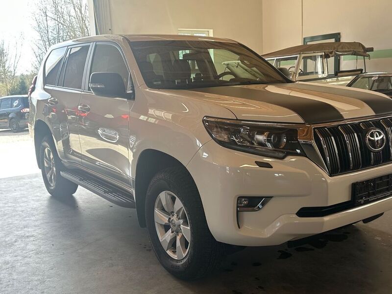 Super white 2 Gebraucht 2024 Toyota Land Cruiser Comfort SUV | 59.000 € (Etwas zu teuer) - Bild 1/4