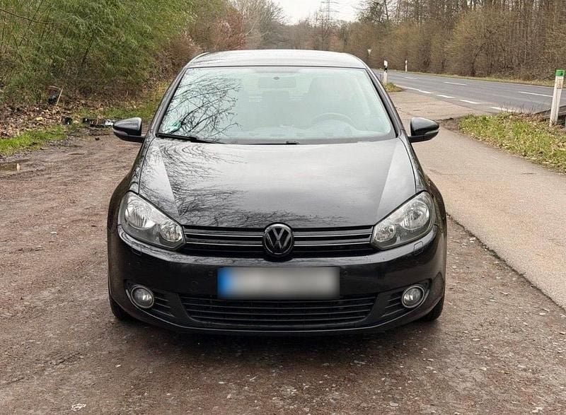 Gebraucht VW Golf VI 105 PS (77 kW) 2010 Schwarz Kleinwagen