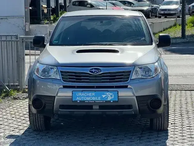 Occasion Subaru Forester Trend 147 ch (108 kW) 2011 Argent SUV