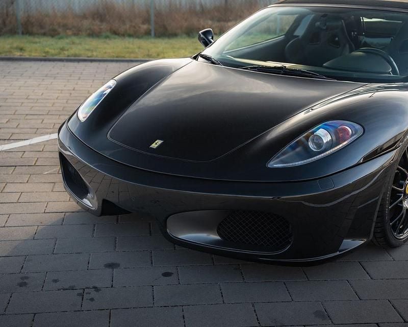 Second-hand Ferrari F430 489 CP (359 kW) 2005 Negru Cabrio