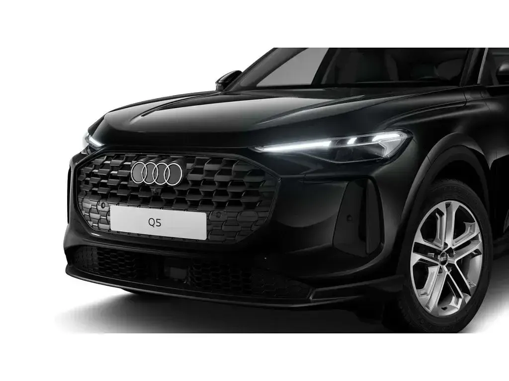 Second-hand Audi Q5 Sport 204 CP (150 kW) 2025 Negru SUV
