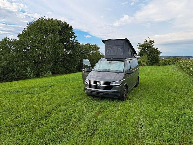 Grau Gebraucht 2021 VW California Coast Van | 61.950 € (Etwas zu teuer) - Bild 1/4