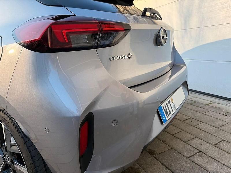 Gebraucht Opel Corsa-e Ultimate 100 kW (136 PS) 2022 Silber Kleinwagen