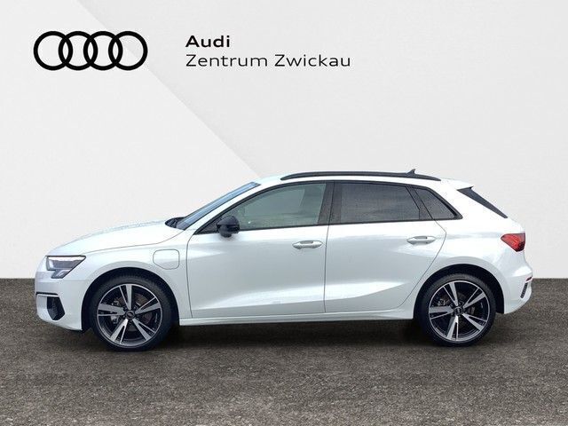 Gebraucht Audi A3 Sportback e-tron Advanced 204 PS (150 kW) 2024 Weiß Kleinwagen