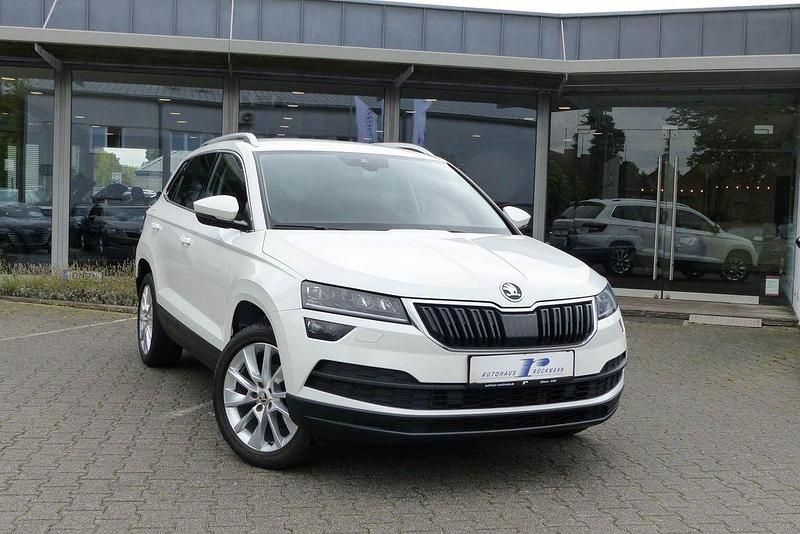 Candyweiss Gebraucht 2021 Skoda Karoq Style SUV | 19.980 € (Fairer Preis) - Bild 1/4