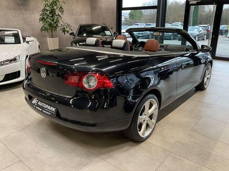 Second-hand VW Eos Edition 122 CP (89 kW) 2010 Negru Cabrio