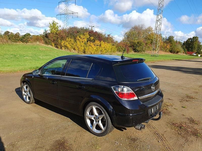 Gebraucht Opel Astra OPC 200 PS (147 kW) 2008 Schwarz Limousine