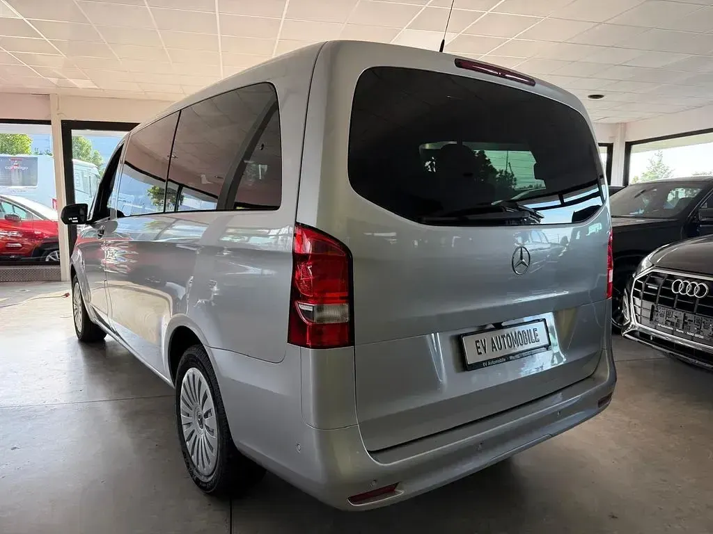 Gebraucht Mercedes Vito 163 PS (119 kW) 2022 Silber Van