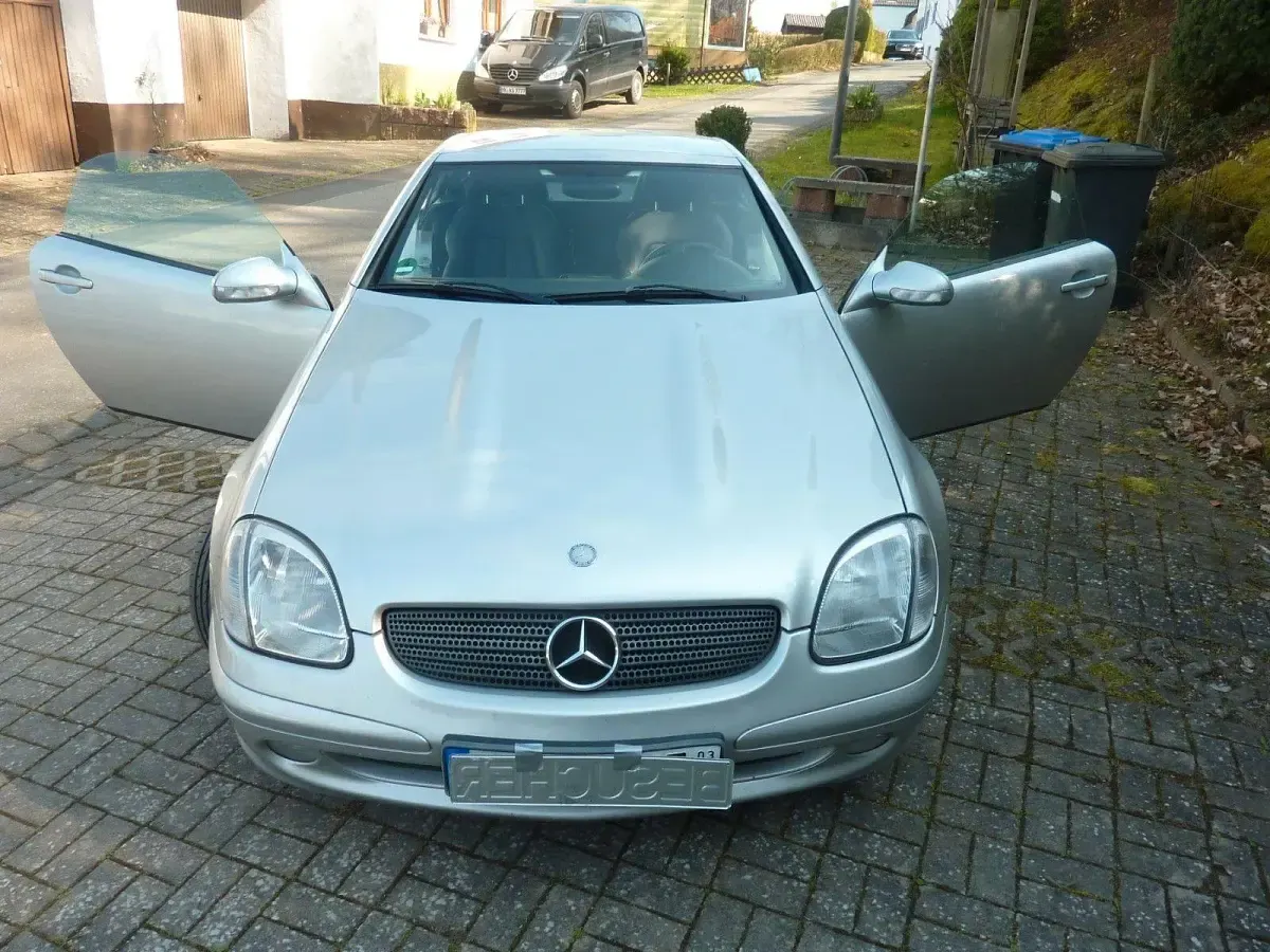 Second-hand Mercedes SLK200 163 CP (119 kW) 2003 Argintiu Cabrio