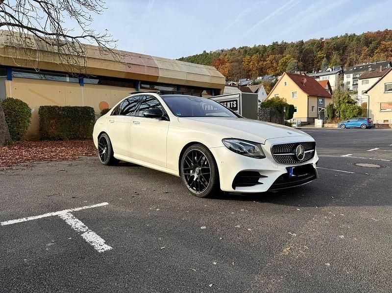 Gebraucht Mercedes E350 AMG 258 PS (189 kW) 2017 Weiß Limousine
