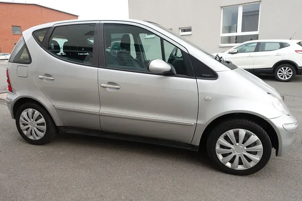Gebraucht Mercedes A140 Avantgarde 82 PS (60 kW) 2003 Silber Kleinwagen