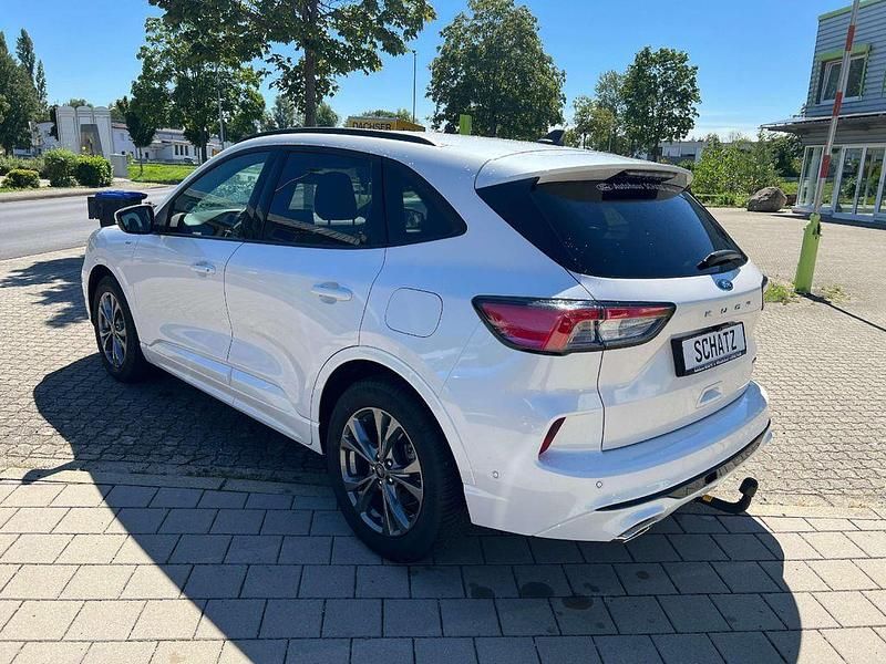 Usata Ford Kuga ST-Line X 150 CV (110 kW) 2021 Bianco SUV