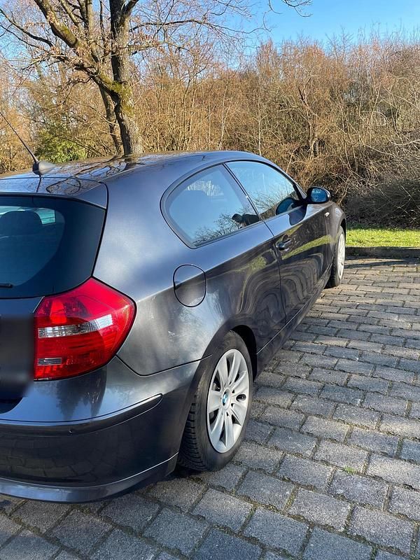 Gebraucht BMW 118 143 PS (105 kW) 2008 Grau Kleinwagen