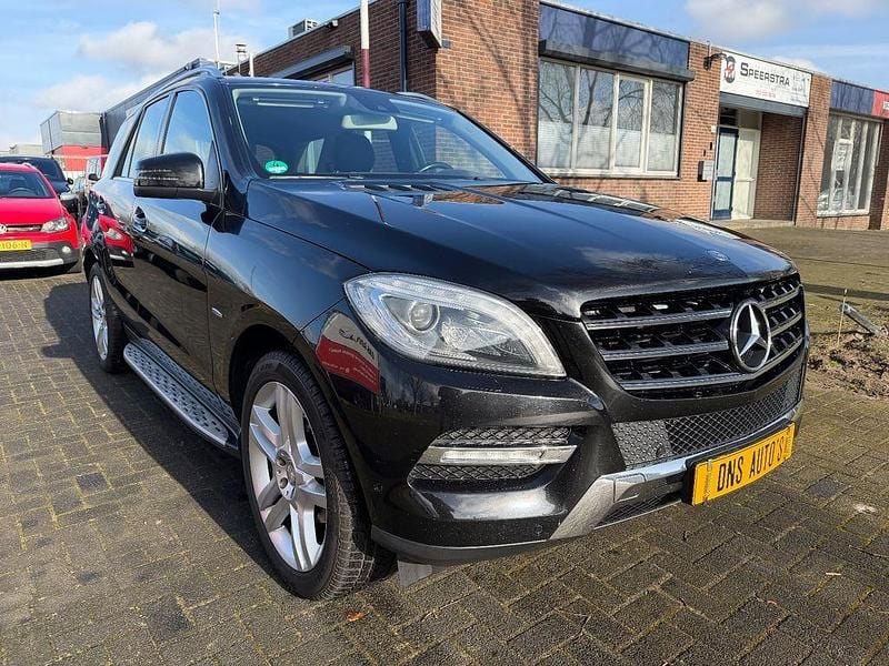 Gebraucht Mercedes ML250 204 PS (150 kW) 2012 Schwarz SUV