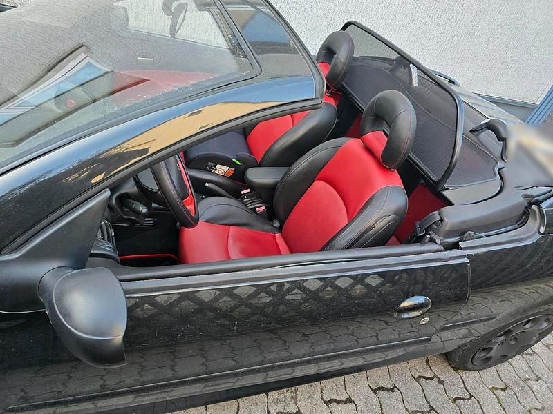 Gebraucht Peugeot 206 CC 109 PS (80 kW) 2003 Schwarz Cabrio