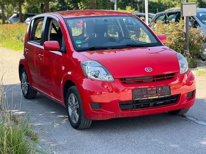 Rot Gebraucht 2008 Daihatsu Sirion Kleinwagen | 2.900 € (Etwas zu teuer) - Bild 1/4