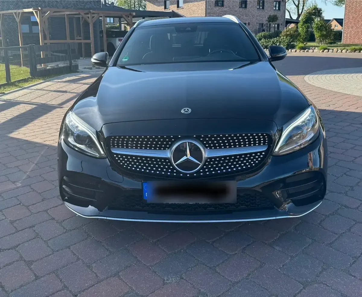 Gebraucht Mercedes C200 180 PS (132 kW) 2019 Schwarz Kombi
