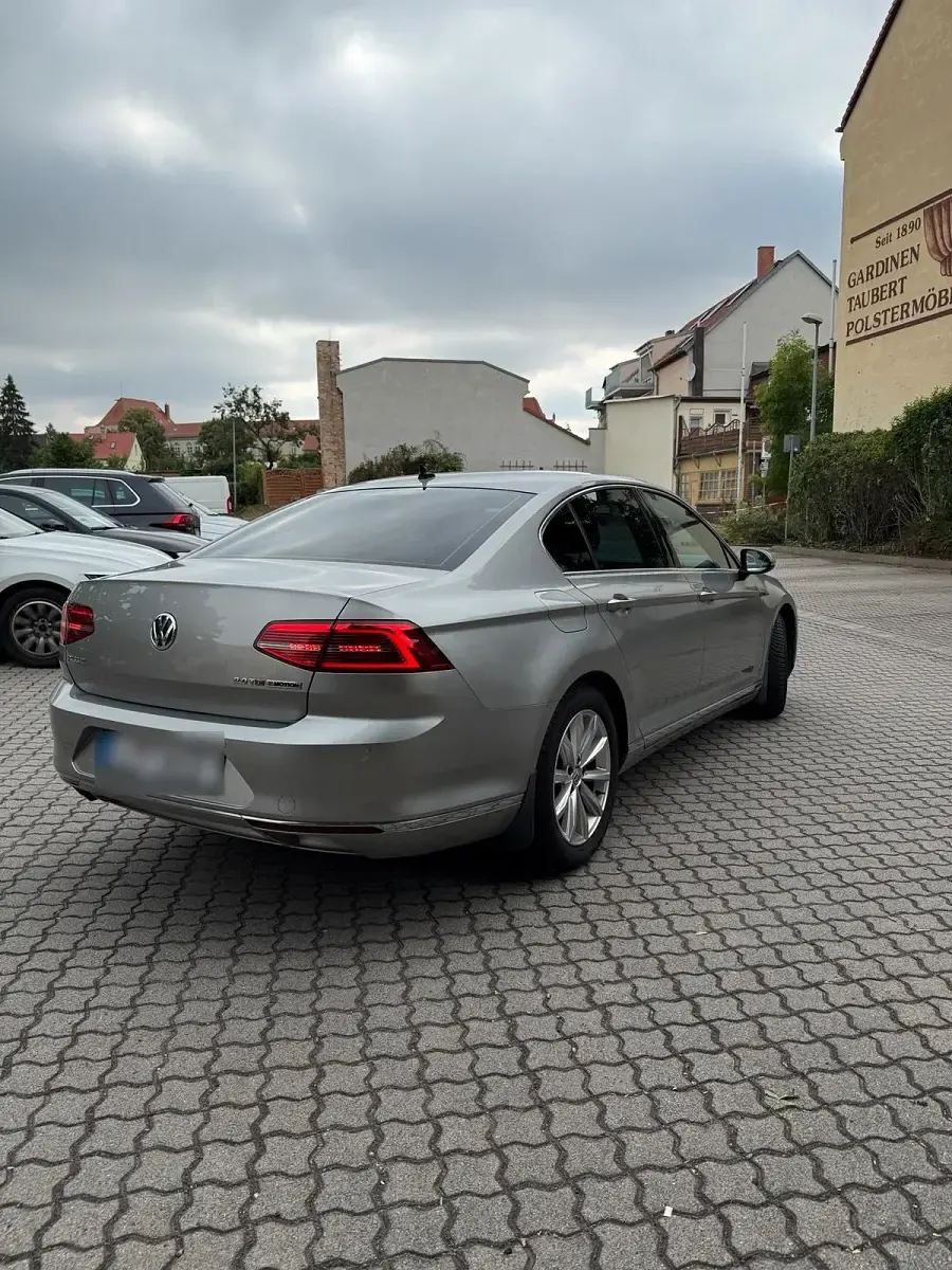 Gebraucht VW Passat Highline 190 PS (139 kW) 2015 Silber Limousine