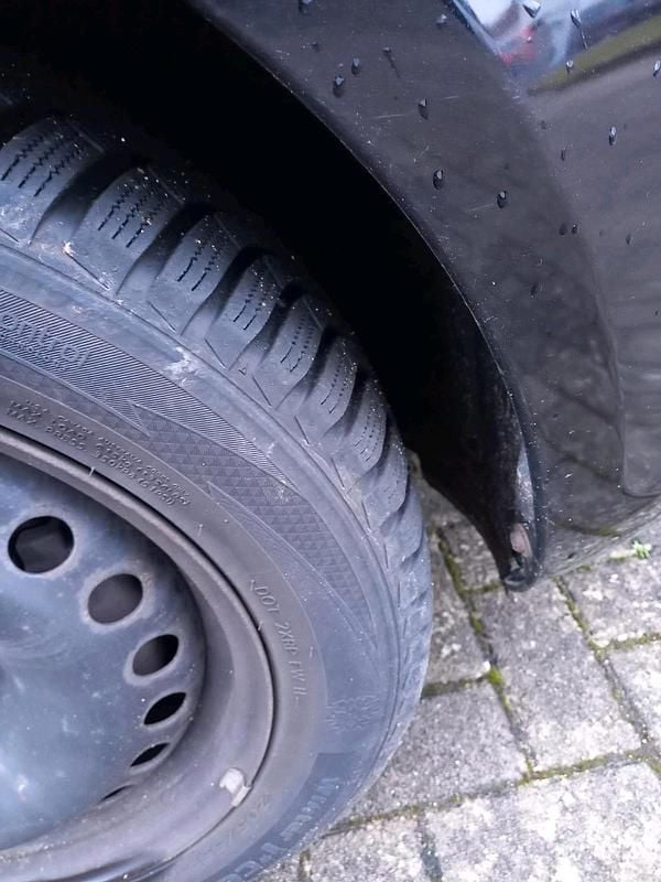 Gebraucht Ford Focus 100 PS (73 kW) 2010 Schwarz Kleinwagen