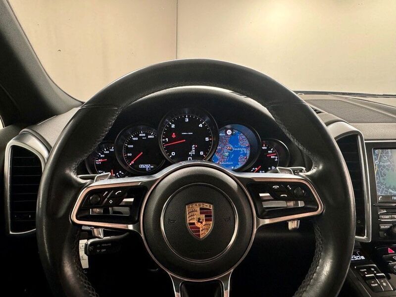 Gebraucht Porsche Cayenne Turbo 262 PS (192 kW) 2016 Schwarz SUV