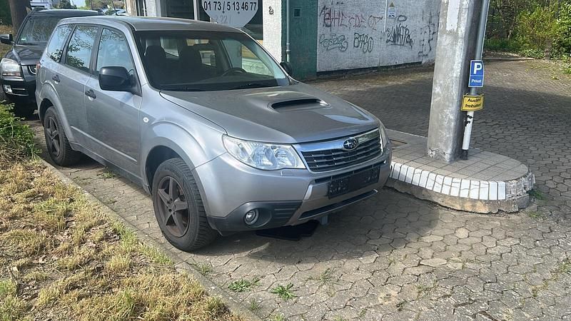 Occasion Subaru Forester 147 ch (108 kW) 2011 Gris SUV