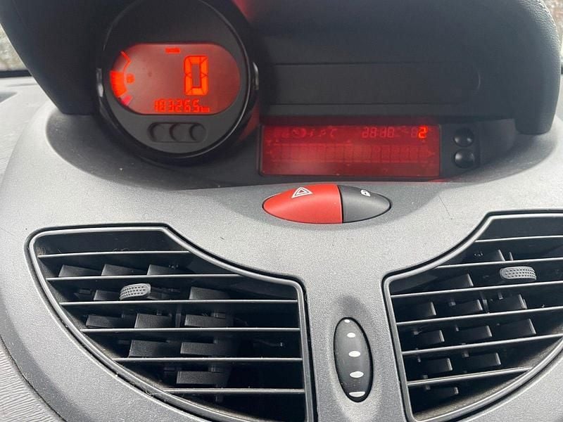 Gebraucht Renault Twingo 75 PS (55 kW) 2011 Kleinwagen