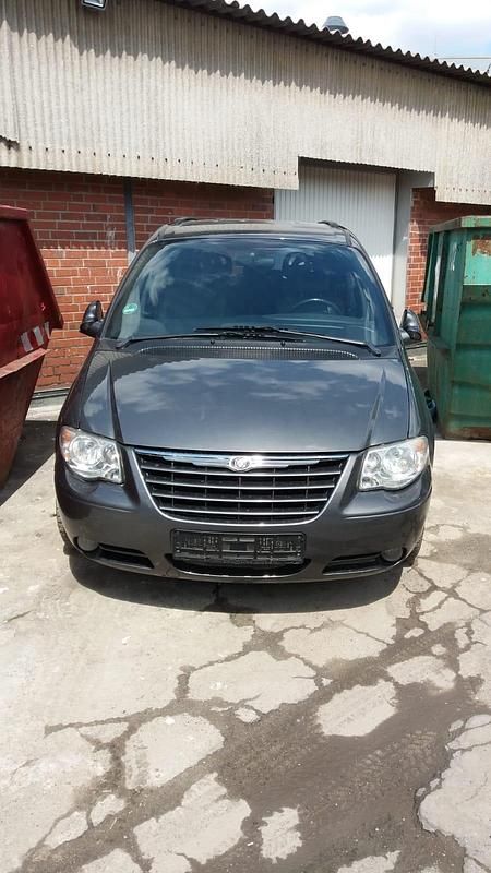 Gebraucht 2005 Chrysler Voyager Van / Kleinbus | 4.800 € - Bild 1/4