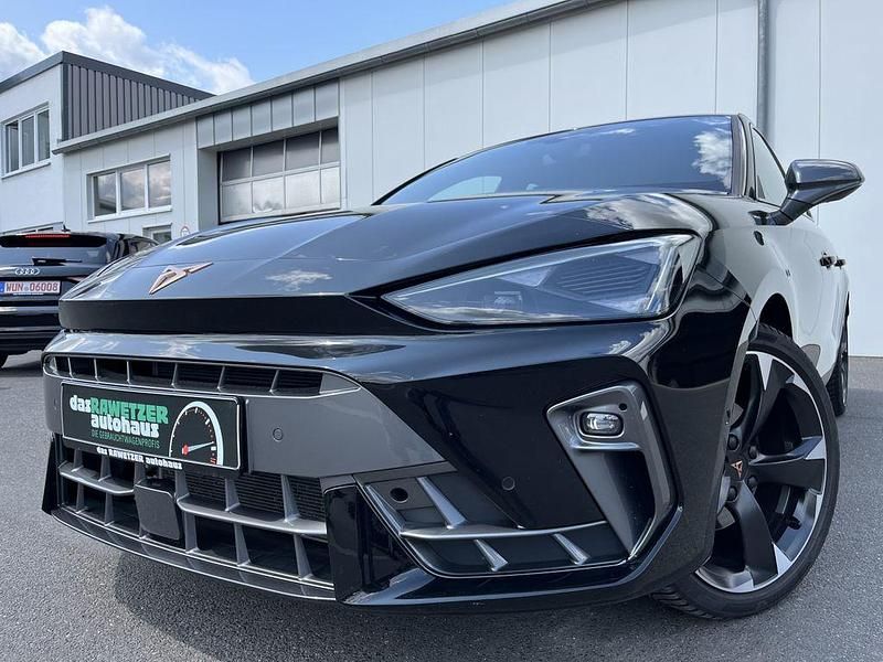Mitternachtsschwarz Gebraucht 2024 Cupra Leon Limousine | 29.860 € (Fairer Preis) - Bild 1/4