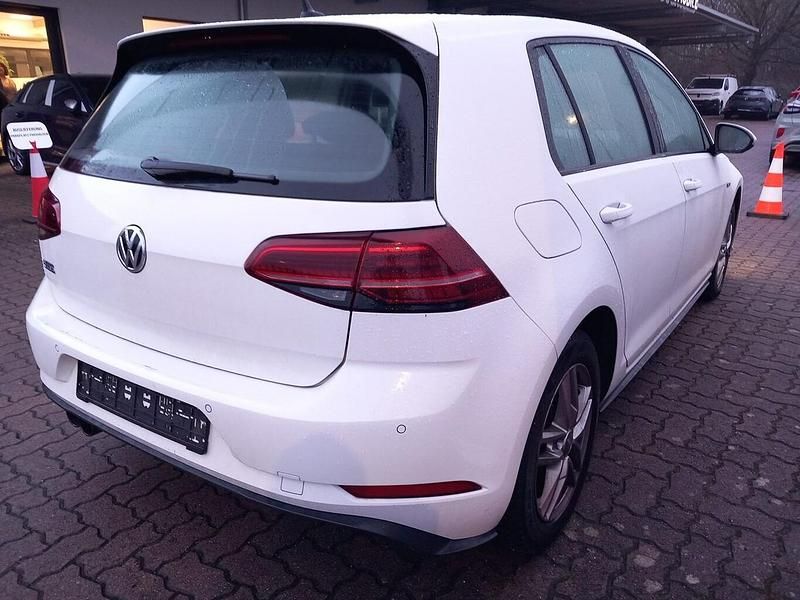 Gebraucht VW Golf VII GTE 204 PS (150 kW) 2017 Pure white Limousine