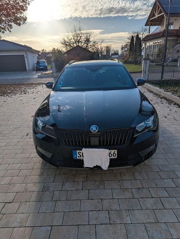 Schwarz Gebraucht 2018 Skoda Superb SportLine Limousine | 20.100 € (Fairer Preis) - Bild 1/4