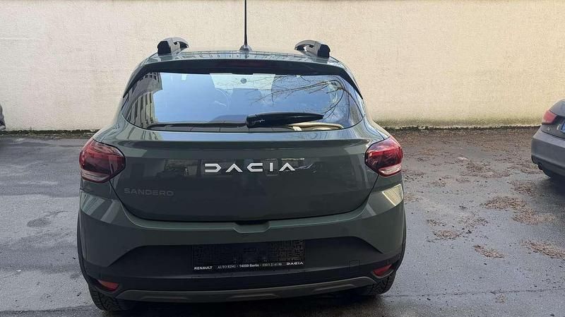 Gebraucht Dacia Sandero Expression 91 PS (66 kW) 2024 Staubgrau Kleinwagen