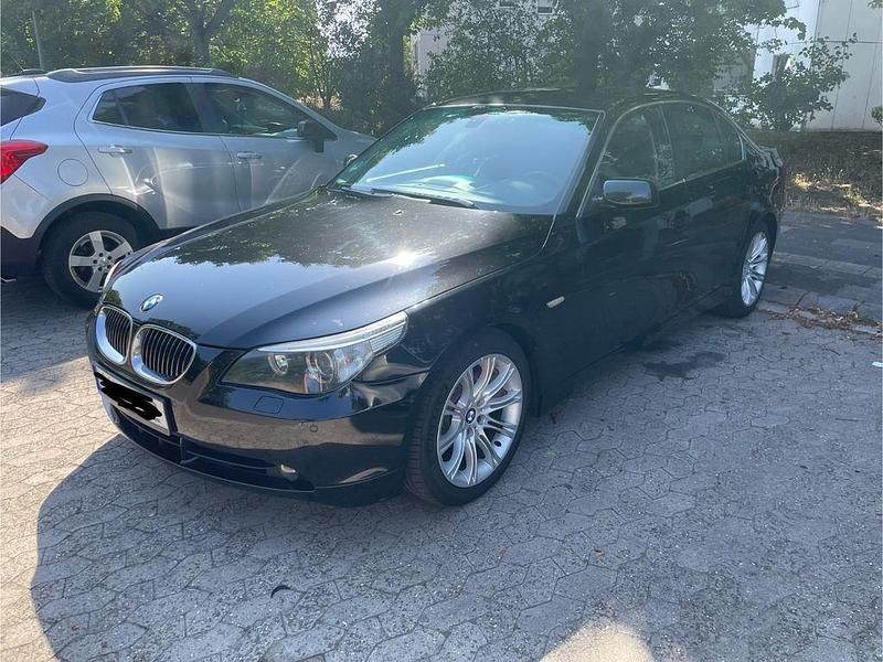 Schwarz Gebraucht 2006 BMW 525 Limousine | 8.200 € (Teuer) - Bild 1/4