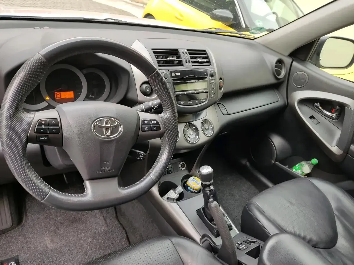 Gebraucht Toyota RAV4 176 PS (129 kW) 2011 Silber SUV