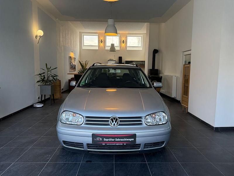 Gebraucht VW Golf IV Pacific 101 PS (74 kW) 2003 Silber Kombi