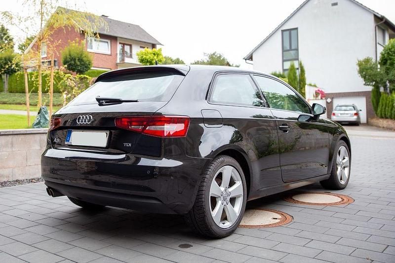 Gebraucht Audi A3 Ambition 150 PS (110 kW) 2015 Schwarz Limousine