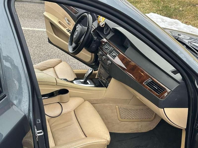 Gebraucht BMW 530 M Sport 272 PS (200 kW) 2007 Kombi