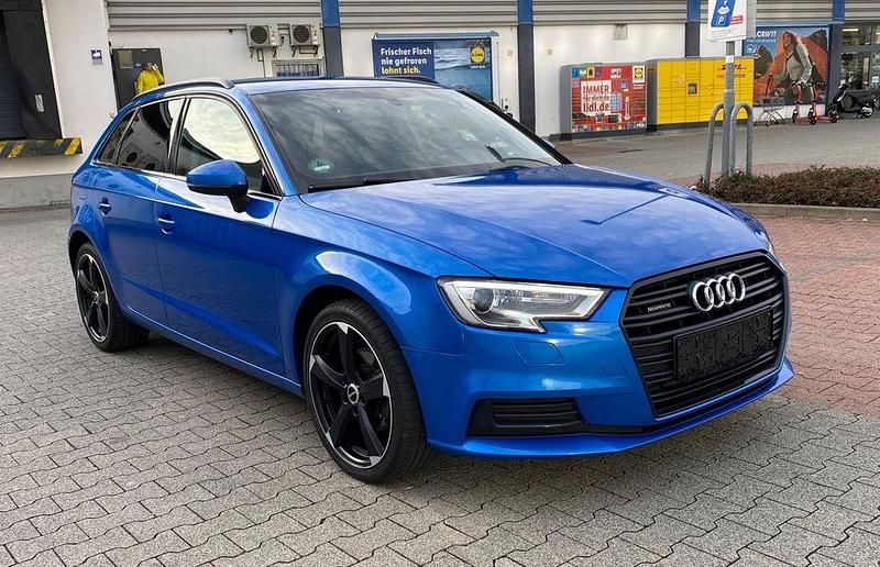 Gebraucht Audi A3 Sport 150 PS (110 kW) 2017 Blau Limousine