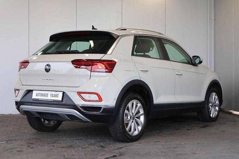 Gebraucht VW T-Roc Style 110 PS (80 kW) 2023 Grau SUV
