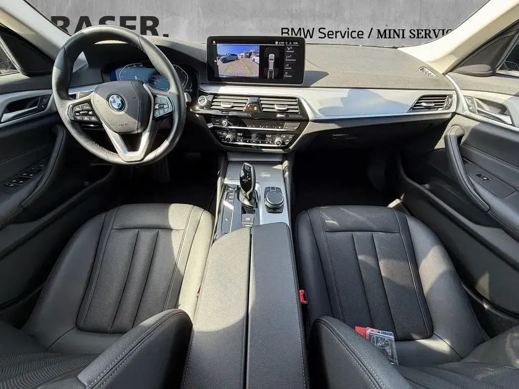 Gebraucht BMW 520 190 PS (139 kW) 2023 Schwarz Kombi
