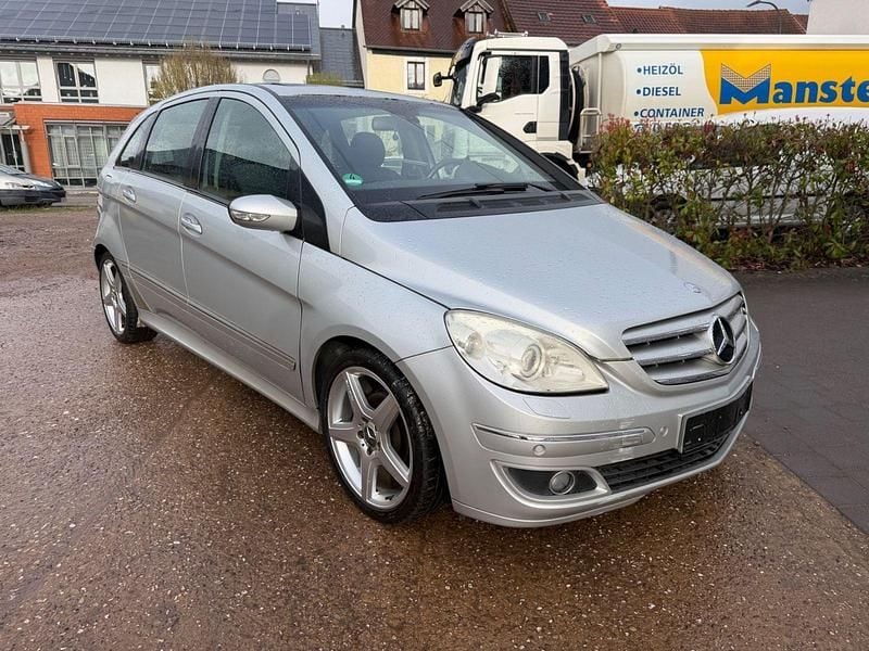 Gebraucht Mercedes B170 116 PS (85 kW) 2005 Silber Van / Kleinbus