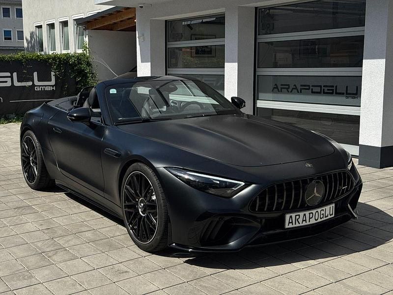 Schwarz Gebraucht 2024 Mercedes SL63 AMG AMG Cabrio | 174.900 € - Bild 1/4