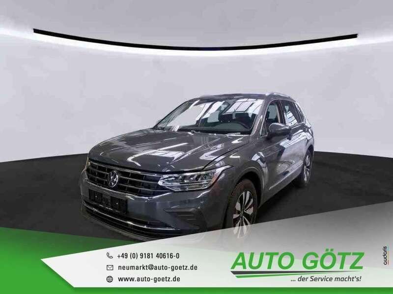 Delfingrau (metallic) Gebraucht 2024 VW Tiguan Life SUV | 32.890 € (Guter Preis) - Bild 1/4