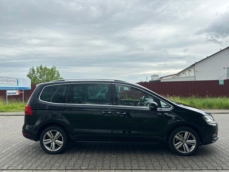 Schwarz Gebraucht 2013 VW Sharan Match Van / Kleinbus | 9.990 € (Fairer Preis) - Bild 1/4