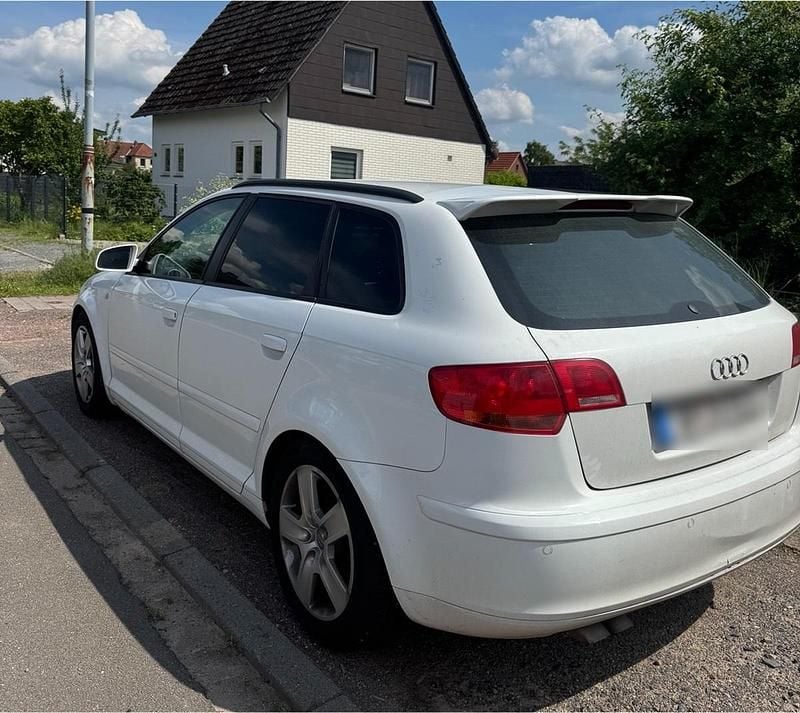 Gebraucht Audi A3 105 PS (77 kW) 2007 Weiß Kleinwagen