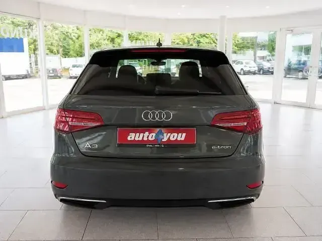 Gebraucht Audi A3 Sportback e-tron S-Line 204 PS (150 kW) 2016 Andere Kleinwagen